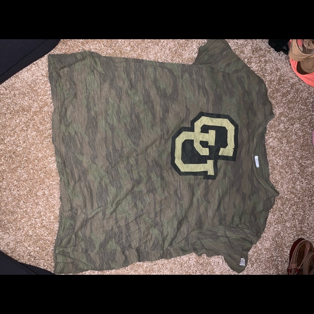 Cropped Camo University of Colorado shirt
